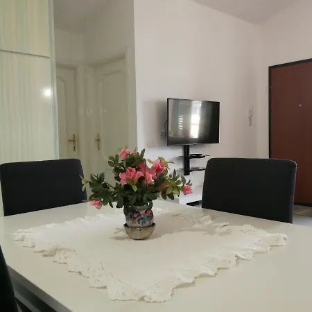 Domus Deiana شقة أولبيا