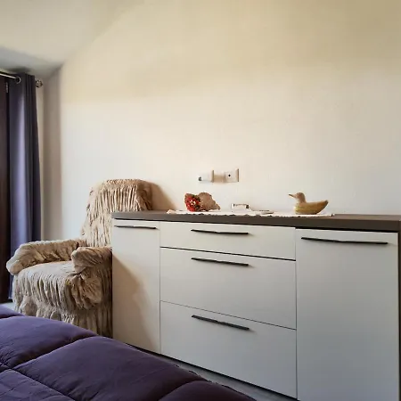 Domus Deiana شقة أولبيا